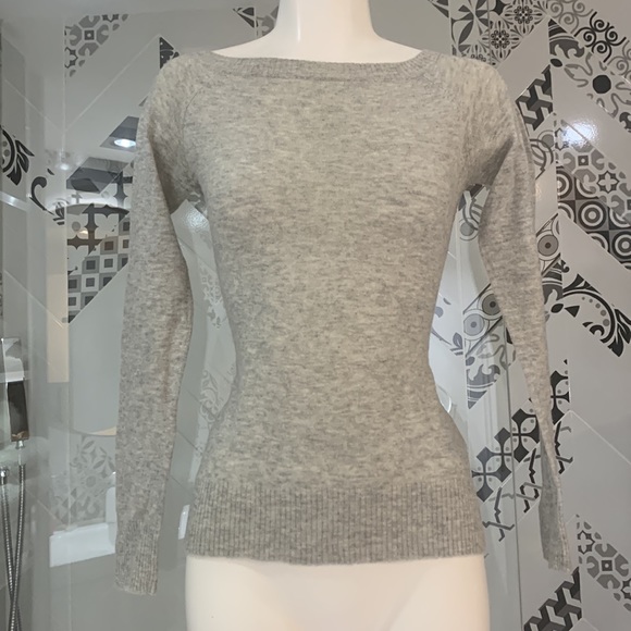 BCBG Thin & Soft Wool Blend Sweater Top - Picture 3 of 14